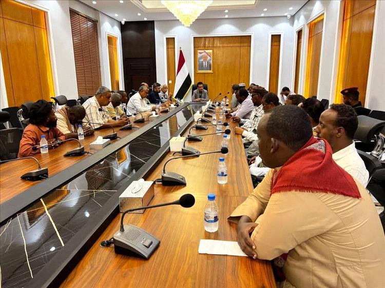 الوكيل الجيلاني يشهد مراسم الصلح والتسليم لدية الفقيد العمودي الذي قتل في بحر جمهوري الصومال