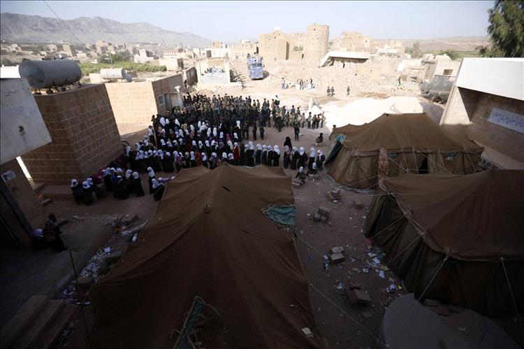 مدارس الحوثيين في اليمن... معسكرات تجنيد مبكّر
