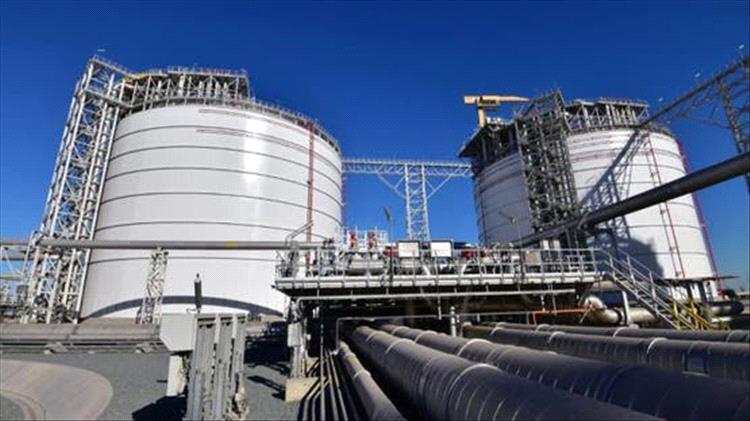 اندلاع حرائق في مصفاة "ميناء الأحمدي" بالكويت إثر هجوم بمسيرات