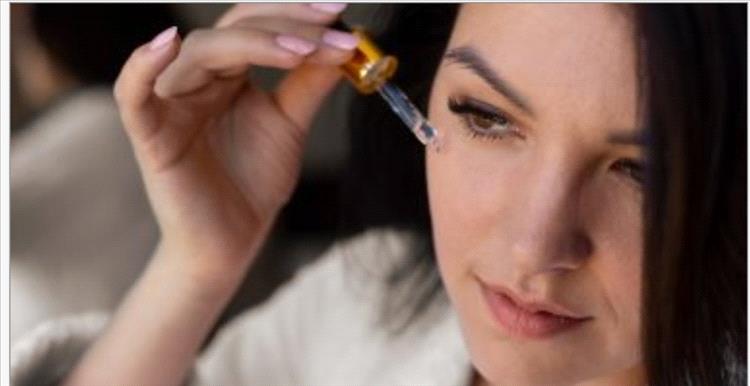 نصائح للعناية بالبشرة خلال تقلبات الطقس