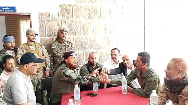 إتمام عملية التسليم والاستلام بين مديري أمن الحصين السلف والخلف