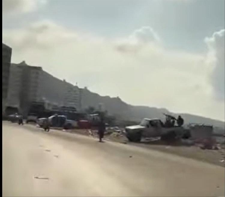 عاجل:دفع تعزيزات عسكرية جديدة إلى المكلا قبيل فعالية مرتقبة للمجلس الانتقالي في حضرموت