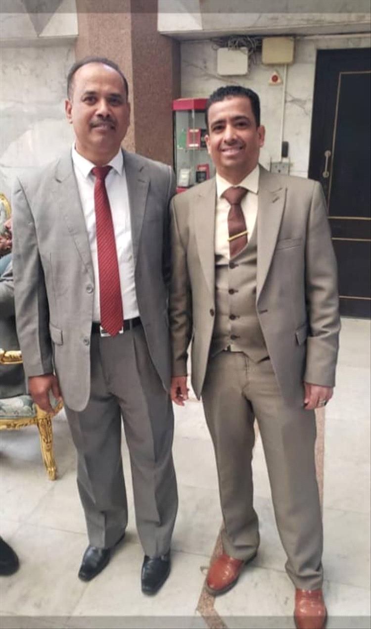 المستشار الثقافي بالقاهرة يشيد بدكتوراه الباحث إبراهيم باوزير