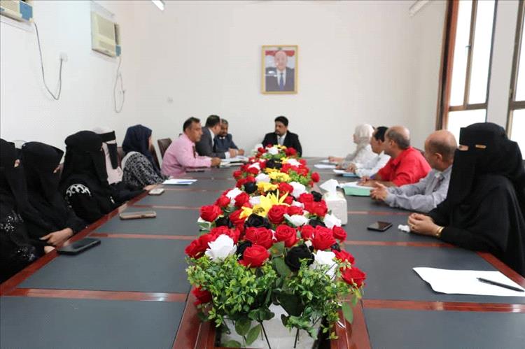 وزير التعليم الفني يناقش مع  الجهاز التنفيذي للمجلس الأعلى لكليات المجتمع التحديات وخطط التطوير