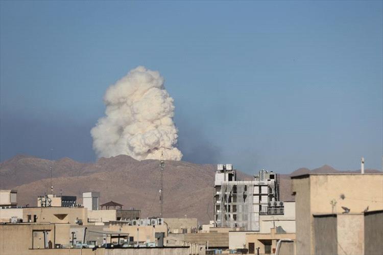 لابيد يهاجم اتفاق الهدنة مع إيران: "كارثة سياسية وفشل استراتيجي لنتنياهو"