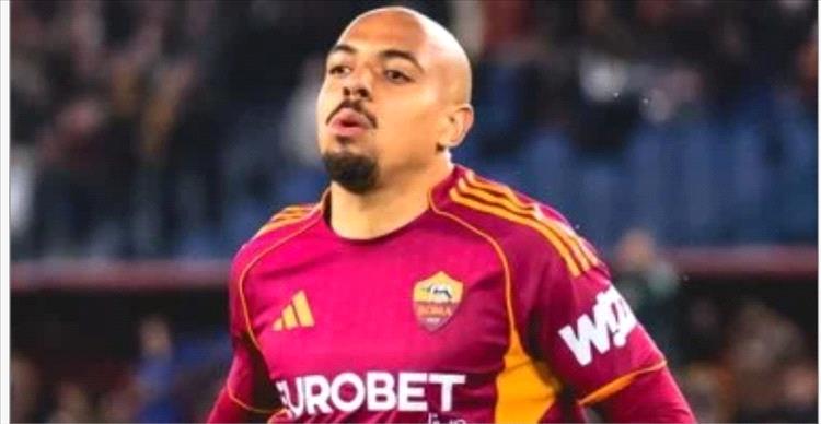 هاتريك مالين يقود روما لتخطي عقبة بيزا في الدوري الإيطالي