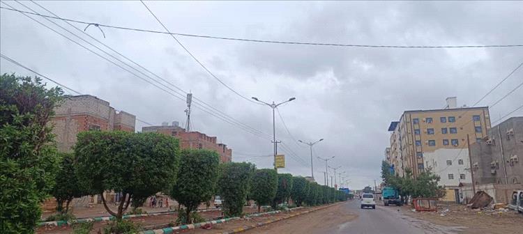 عدن.. انقطاع الماء عن مدينة الممدارة والأهالي يناشدون