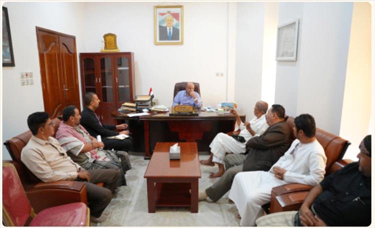 عضو مجلس القيادة سالم الخنبشي يؤكد أهمية تطوير المنشآت السياحية بحضرموت