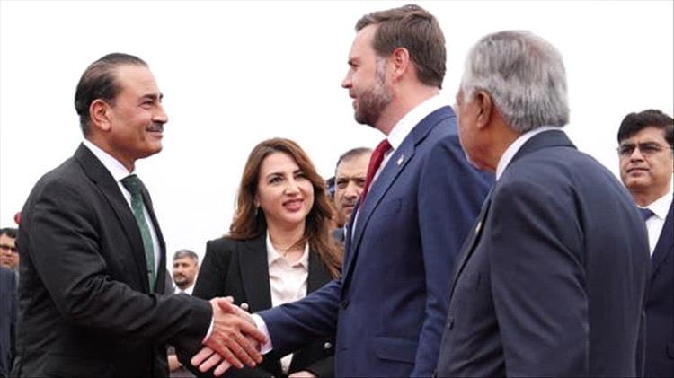 "مهندس السياسة الخارجية".. كيف أعاد الجنرال عاصم منير صياغة علاقات باكستان مع واشنطن وطهران؟