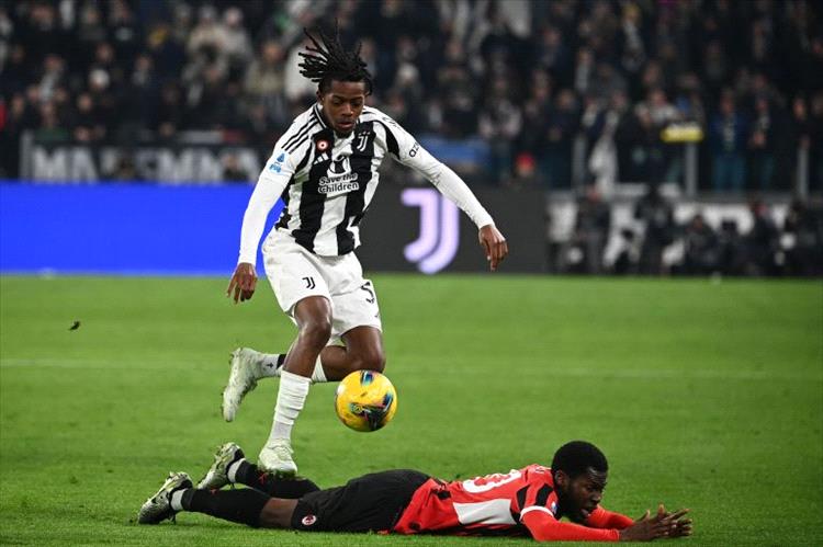 يوفنتوس يضيق الخناق على ميلان في "الكالتشيو".. وسقوط مدوٍ للروسونيري أمام أودينيزي