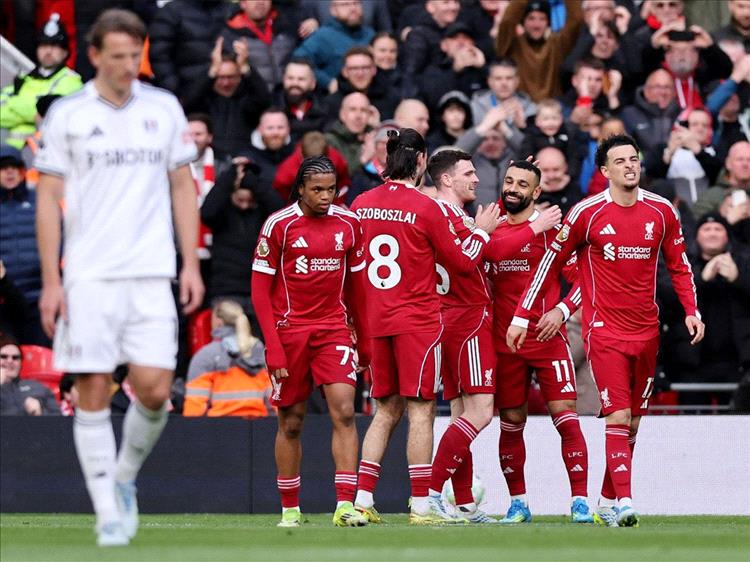 صلاح يقود ليفربول لاستعادة نغمة الانتصارات وتجاوز عقبة فولهام بثنائية