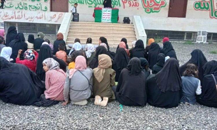 ضغوط حوثية تربط التعليم بالمخيمات الصيفية القسرية