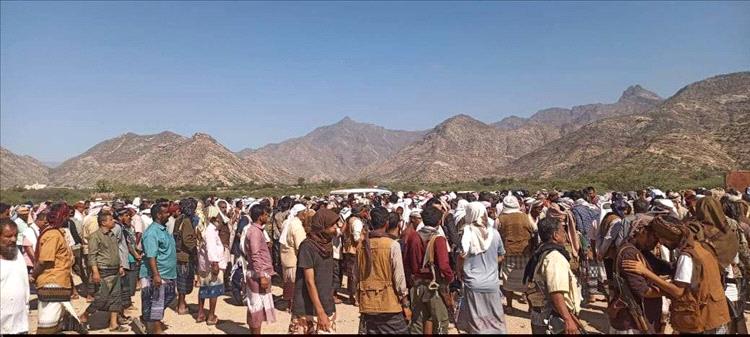 أبناء أبين يشيعون جثمان الميسري بموكب جنائزي مهيب