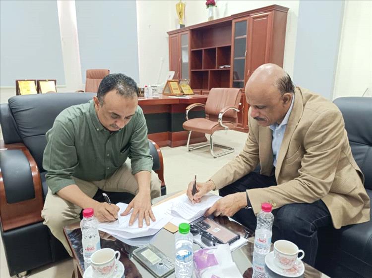 الشعبي و التميمي يوقعان اتفاقية تفاهم بين مكتب الصحة بعدن وكلية الطب جامعة عدن
