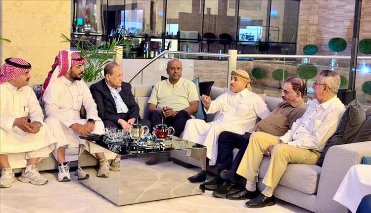 الشنفرة يلتقي الوفد الجنوبي في الرياض لمواصلة جهود توحيد الصف والتمهيد لحوار شامل برعاية سعودية