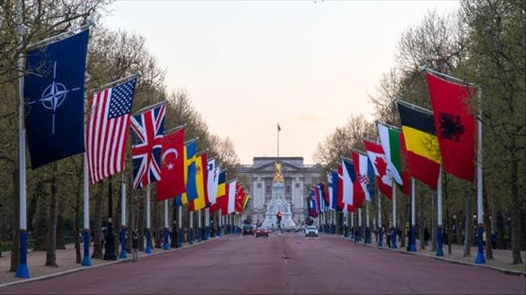 حلفاء واشنطن يبحثون خطة طوارئ دفاعية لمواجهة شبح الانسحاب الأمريكي