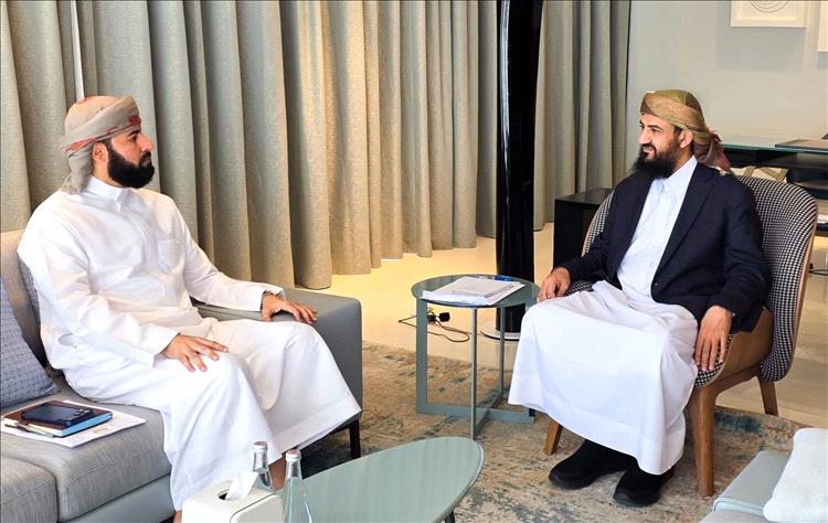 المحرّمي يبحث مع محافظ أبين الأوضاع الأمنية والخدمية ويشدد على تعزيز الاستقرار ومنع الجبايات غير القانونية