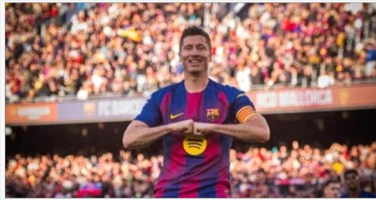 ليفاندوفسكي يرفض عرض برشلونة لتجديد عقده