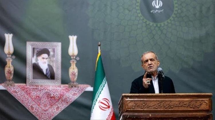 بزشكيان: لا يحق لترامب سلب حقوقنا النووية.. وطهران تلوح بفرض سيادتها على "هرمز"