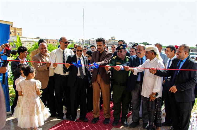 الوكيل الجيلاني و الدكتور العيدروس يدشنان أعمال المعرض العلمي والثقافي الثاني بجامعة العلوم والتكنولوجيا بحضرموت