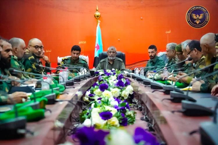 اللواء الجمالي يترأس اجتماعا بمدراء الإدارات العامة لقوات الأمن الوطني ويؤكد على مواصلة مسار التطوير وتعزيز الجاهزية