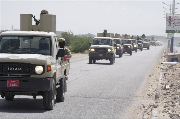 بتوجيهات قائد المنطقة العسكرية الأولى.. درع الوطن يداهم أوكار السلاح بالقطن وحوره