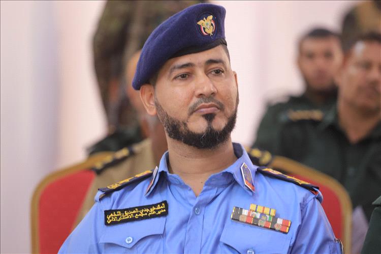 المقدم وجدي النخعي يهنئ الدكتور صالح عمرو الجريري بنيل درجة الأستاذية