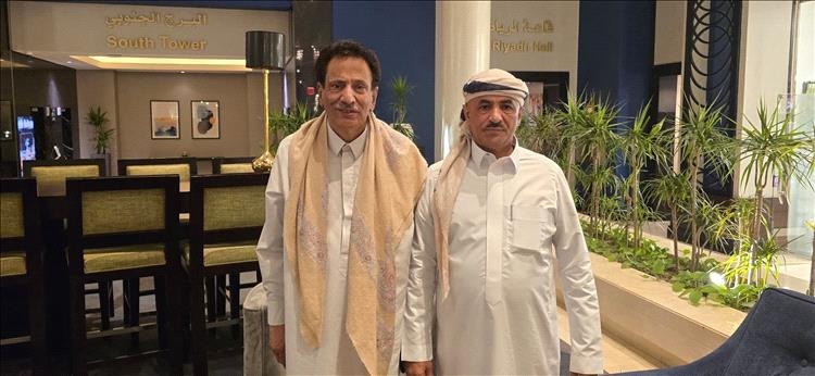 القائد صلاح الشنفرة يلتقي محافظ المهرة محمد علي ياسر في الرياض