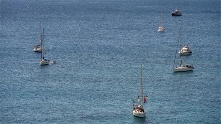 إسرائيل تعترض أسطول مساعدات غزة في المياه الدولية قرب اليونان