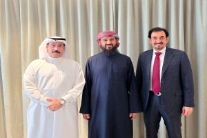 المحرّمي يلتقي نجلي الرئيس الأسبق علي سالم البيض ويؤكد أهمية توحيد الجهود الوطنية لتعزيز الاستقرار