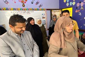 مدير عام الشيخ عثمان يزور روضة الفيحاء ويشيد بالجهود التعليمية للأطفال