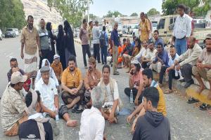 ​جرحى وأسر شهداء المحافظات الأربع يعلنون الاعتصام المفتوح أمام 