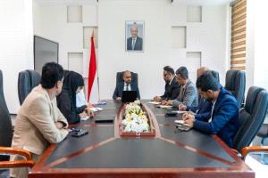 وزير الاتصالات يناقش مع الفريق الاقتصادي خطط تطوير القطاع وتعزيز التحول الرقمي في إطار التعافي الاقتصادي