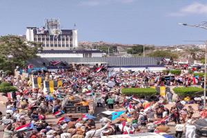 بيان فعالية عدن: متمسكون بشرعية الرئيس الزبيدي وصورته فوق مقراتنا 