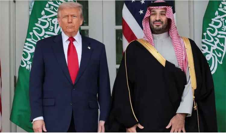 ولي العهد السعودي ورئيس أمريكا يبحثان هاتفيًا تطورات الأوضاع الإقليمية ويؤكدان على أهمية الحوار والدبلوماسية