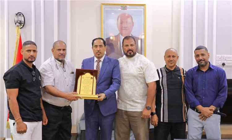 الوزير البكري يؤكد دعم اتحاد الذراعين وتوسيع قاعدة اللعبة لاكتشاف المواهب