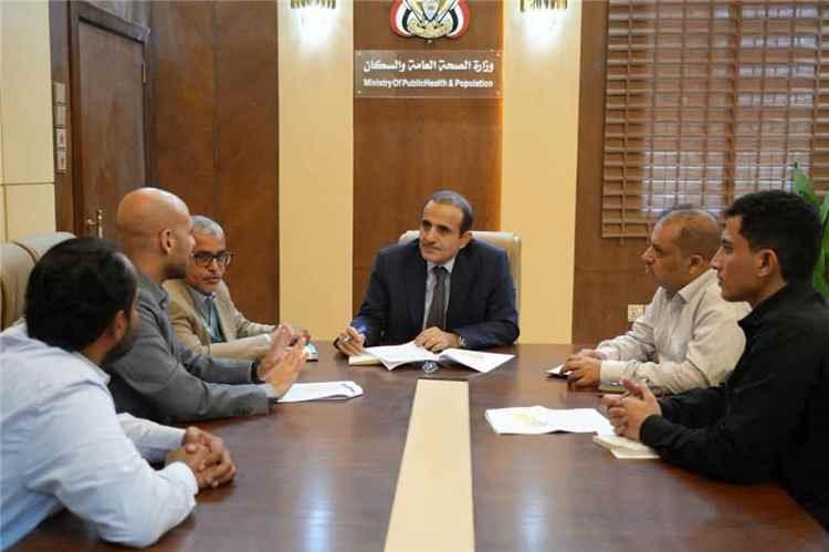 وزير الصحة يبحث مع منظمة الصحة العالمية مشروع تطوير فرق الطوارئ الطبية الوطنية