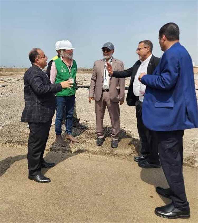 وكيل هيئة الطيران يتفقد مشروع إعادة تأهيل مدرج مطار عدن ويؤكد أهمية استكمال منظومة الإضاءة قبل نهاية العام