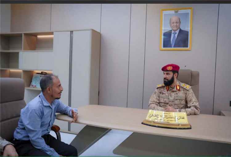 الرباش يناقش مع ممثل هيئة المساحة الجيولوجية والثروات المعدنية سبل تعزيز الاستثمار التعديني وفق اللوائح والأنظمة