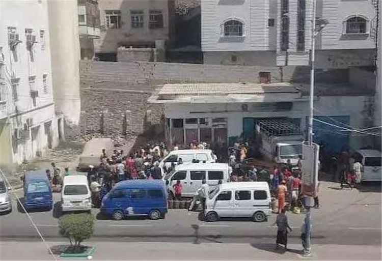 نقص إمدادات الغاز يربك الحياة اليومية في عدن
