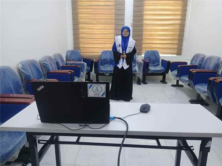 بطلة تحدي القراءة العربي بموسمها العاشر عن فئة ذوي الهمم سناء الحميري تخوض التصفيات الدولية عبر الاتصال المرئي (اونلاين)