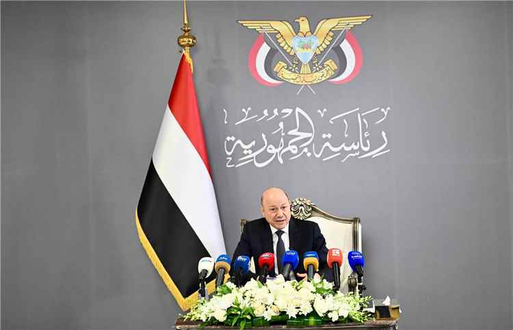 رئيس مجلس القيادة في رسالة أخيرة للمليشيات: الفرصة ما تزال متاحة لإلقاء السلاح والانخراط في بناء وطن يتسع للجميع