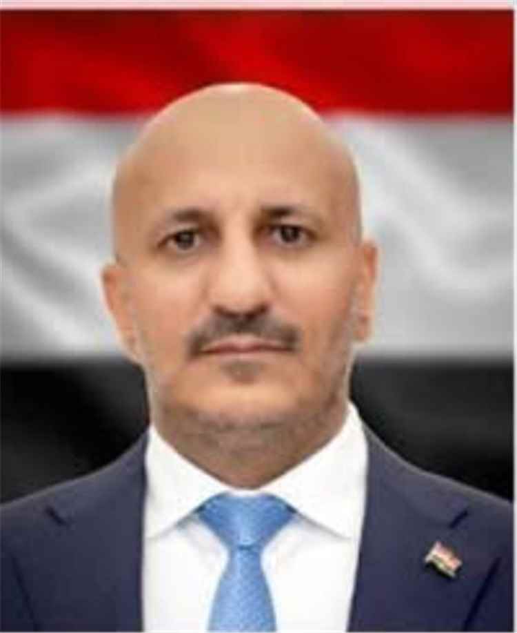 الفريق الركن طارق صالح يعزي في وفاة البرلماني محمد مهدي الكويتي