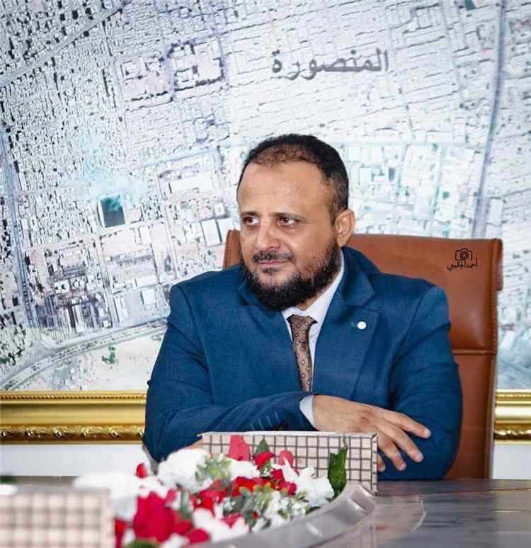 مدير عام المنصورة يخوض معركة بسبب ضرائب القات المنهوبة
