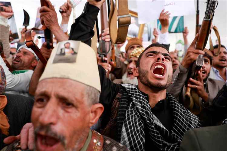 هجمات الحوثيين المتصاعدة تختبر قدرة المجتمع الدولي على الردع