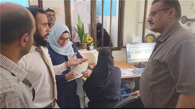 "السباعي" و"الداؤودي" يدشنان النظام المحاسبي الموحد والتحصيل الإلكتروني للإيرادات بالمرافق الصحية في مديرية البريقة