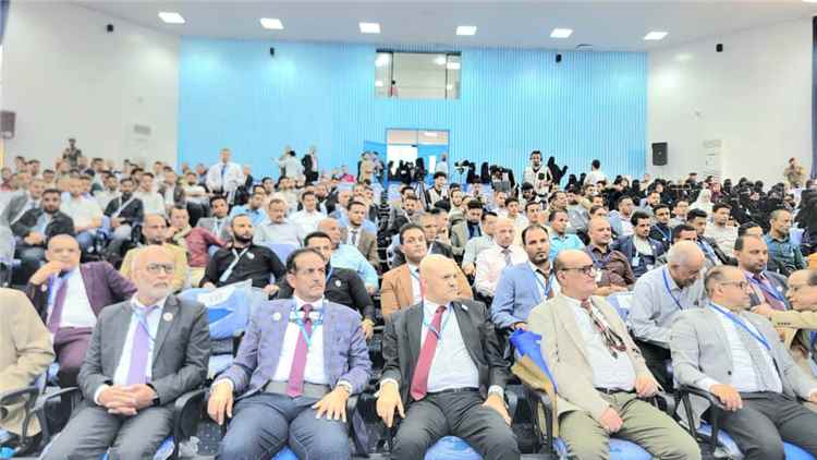 محافظ تعز يدشن أعمال الملتقى العلمي الجراحي الأول بالمحافظة