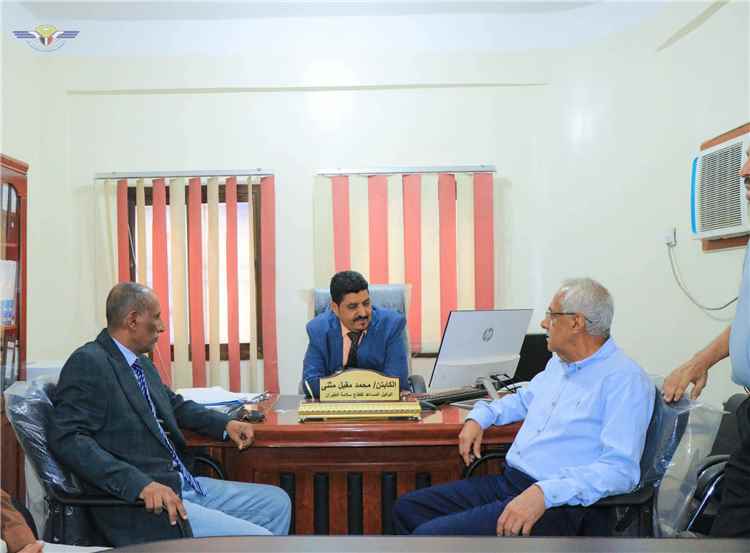 استكمال عملية الاستلام والتسليم لقرارات وزير النقل في الهيئة العامة للطيران المدني والأرصاد