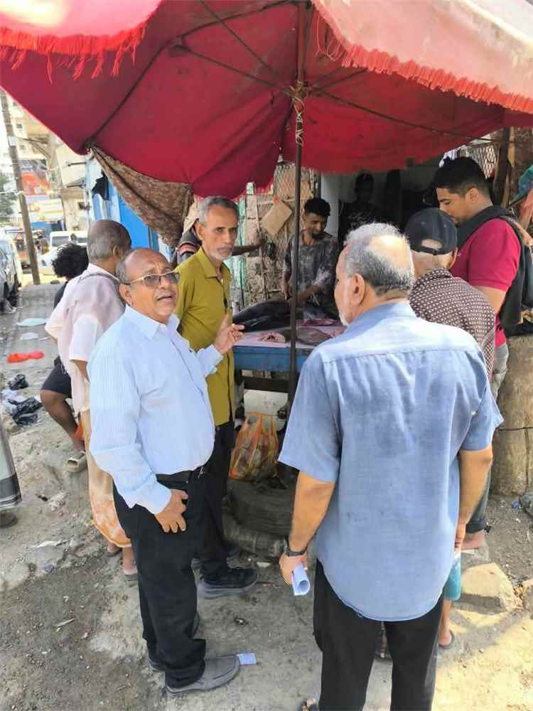 بتوجيهات القلعة.. حملة رقابية لضبط أسعار الأسماك  في أسواق المعلا
