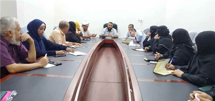 مدير عام التواهي يجتمع بمدراء المدارس لمناقشة الاستعدادات للعام الدراسي الجديد